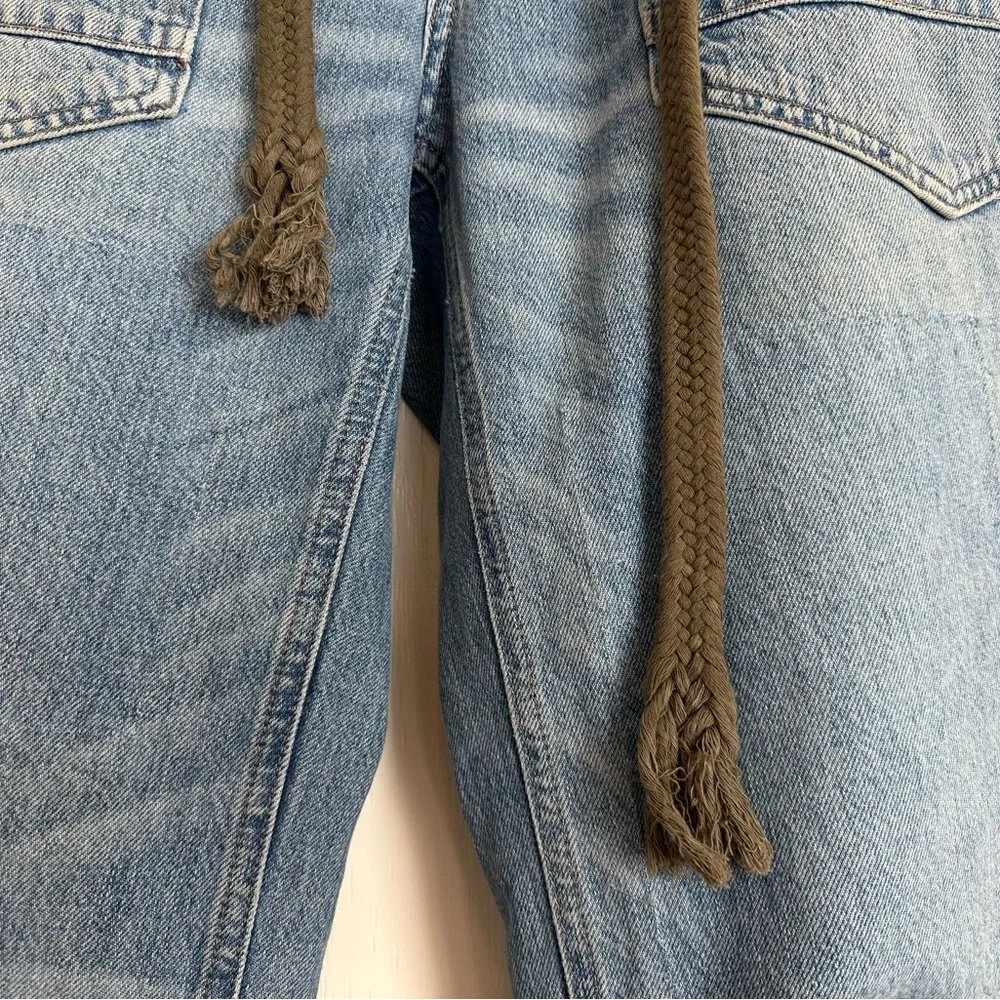 We The Free Moxie Barrel Jeans. Size: 25 - Picture 4 of 16